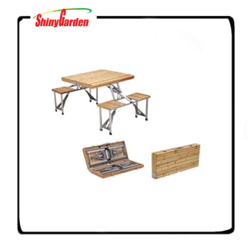 Mesa de camping plegable de madera con sillas